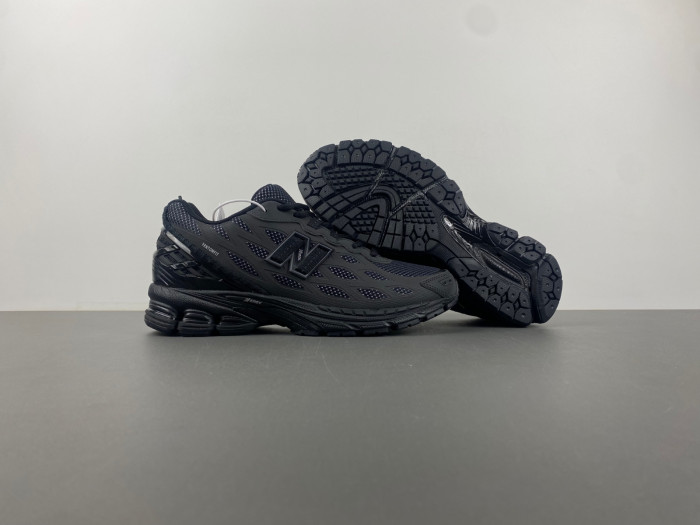 NEW BALANCE U9060FWD