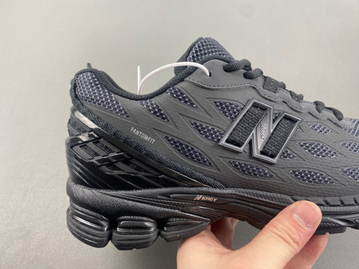 NEW BALANCE U9060FWD