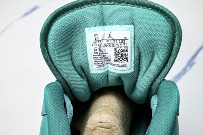 Air Jordan 1 Low DC0774-132