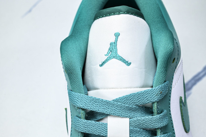 Air Jordan 1 Low DC0774-132