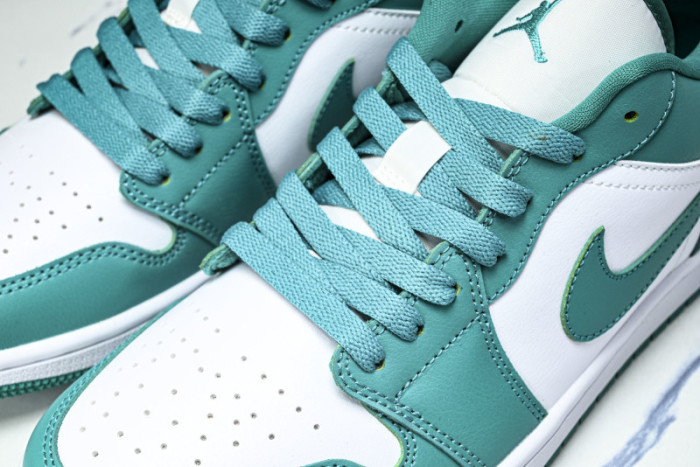 Air Jordan 1 Low DC0774-132