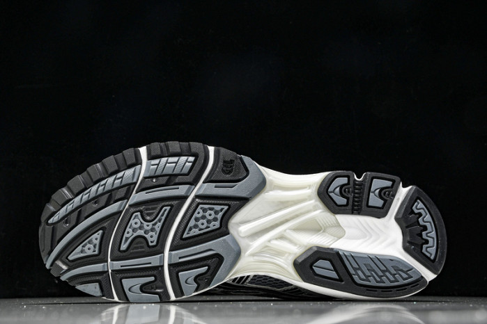 ASICS Gel-Kayano 14 1203A537-020