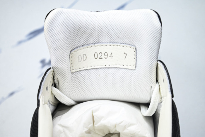 LOU VUIT RUN AWAY LVRA-014