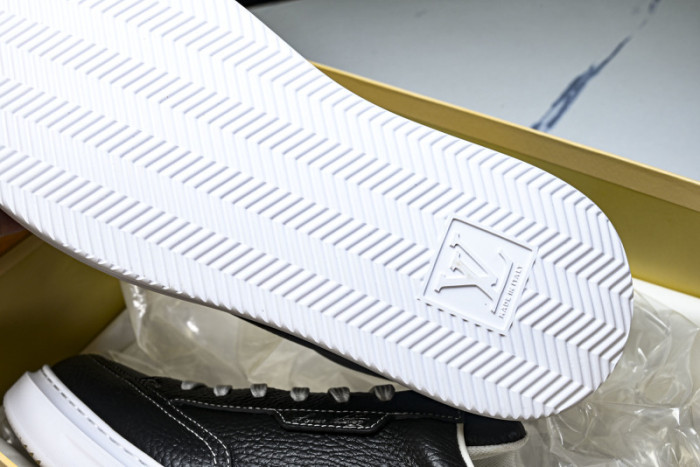 LOU VUIT RUN AWAY LVRA-014