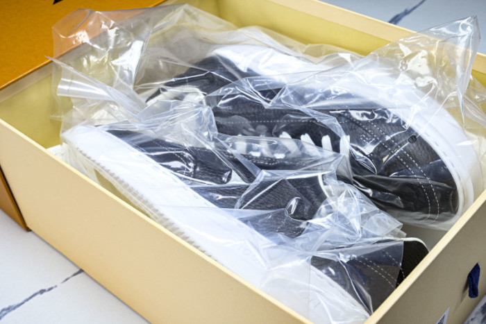 LOU VUIT RUN AWAY LVRA-014