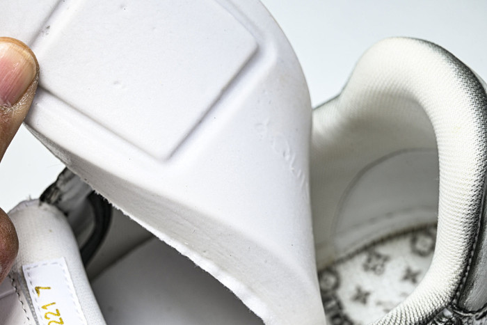 LVT SNEAKERS LVSRS-0157