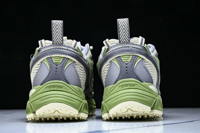 C/O​ SNEAKERS CO-045