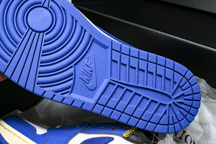 Air Jordan 1 Retro Low OG Summit White HQ6998-106