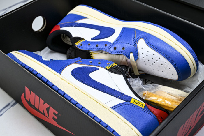 Air Jordan 1 Retro Low OG Summit White HQ6998-106