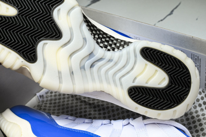 Air Jordan 11 Retro IO8959-133