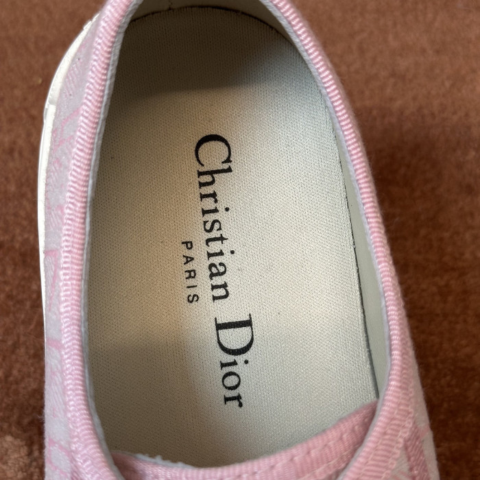 D*R WALK