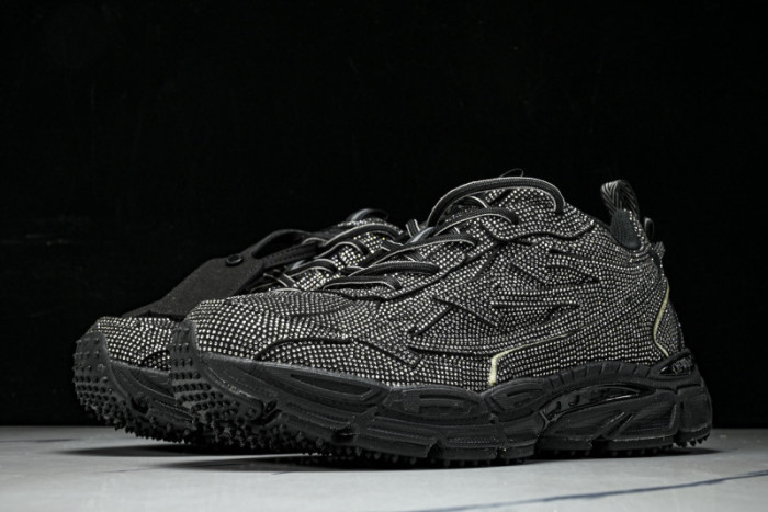 C/O​ SNEAKERS CO-047