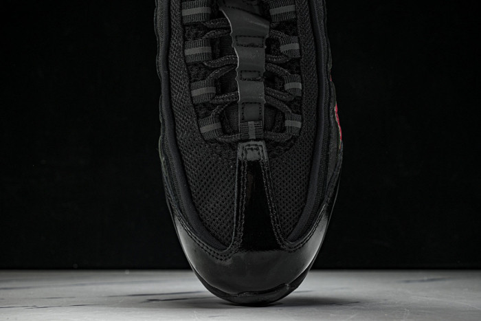 Air Max 95 SP Undefeated Black IB4453-001