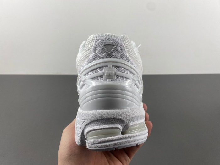 NEW BALANCE U1906WFC