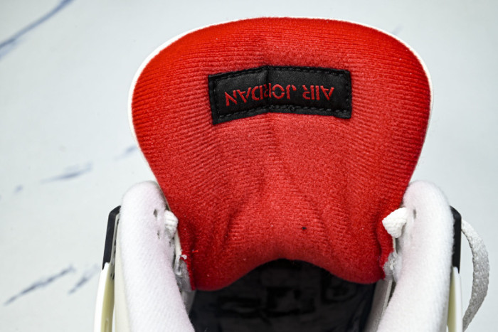 Air Jordan 4“Flight Club”Sail/Black-University Red IM4002-100