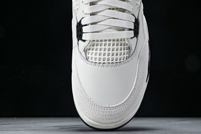 Air Jordan 4“Flight Club”Sail/Black-University Red IM4002-100