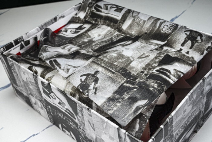 Air Jordan 4“Flight Club”Sail/Black-University Red IM4002-100