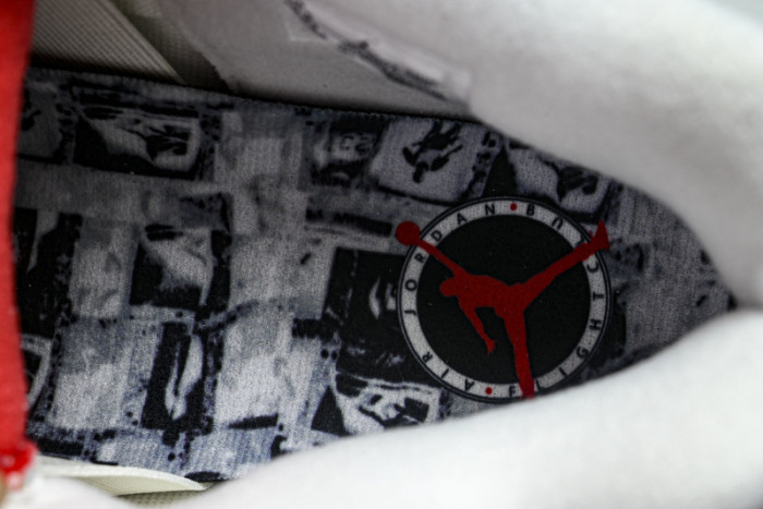 Air Jordan 4“Flight Club”Sail/Black-University Red IM4002-100