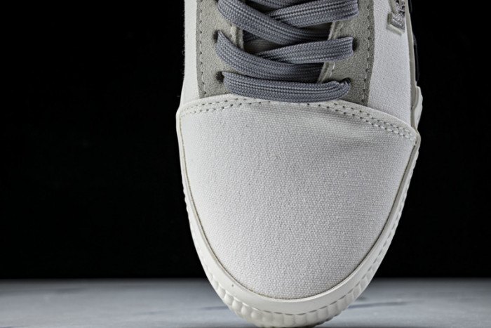 C/O​ SNEAKERS CO-043