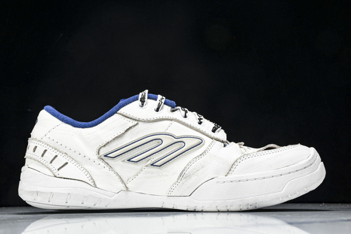 Balenciaga Hamptons Worn-Out WCURB9141