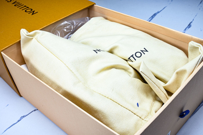 LVT SNEAKERS LVSRS-0109