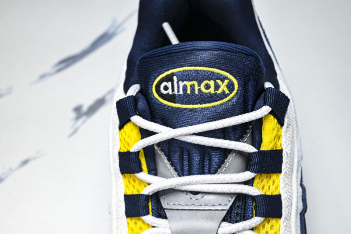 Eric Koston x Nike SB Air Max 95 HQ8492-400