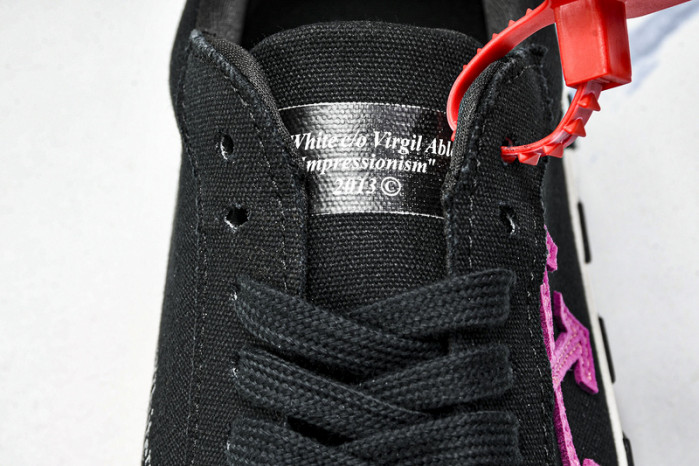 C/O​ SNEAKERS CO-038