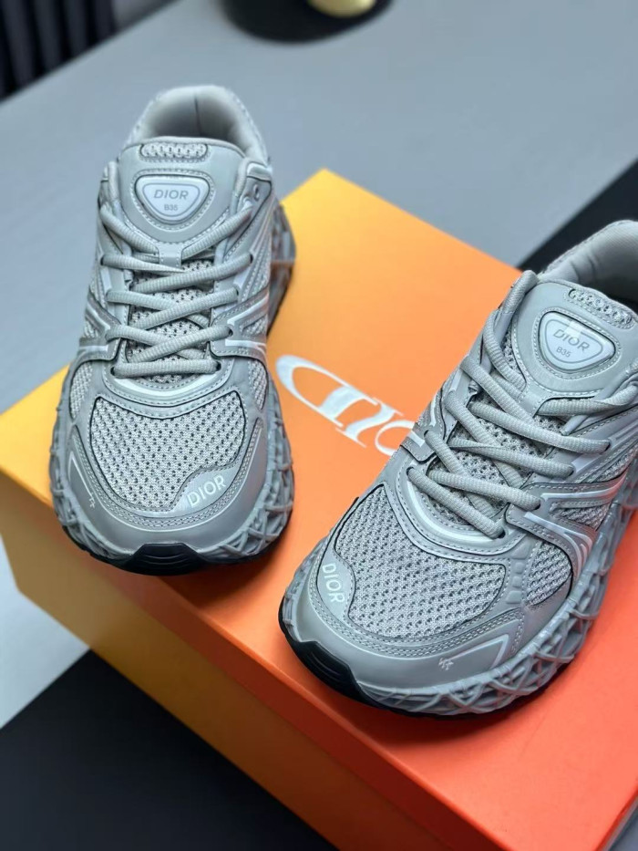 D10r x kaws b35 nxt drb35-006