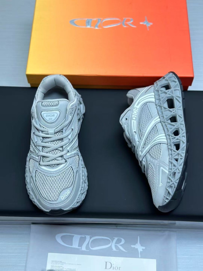 D10r x kaws b35 nxt drb35-006