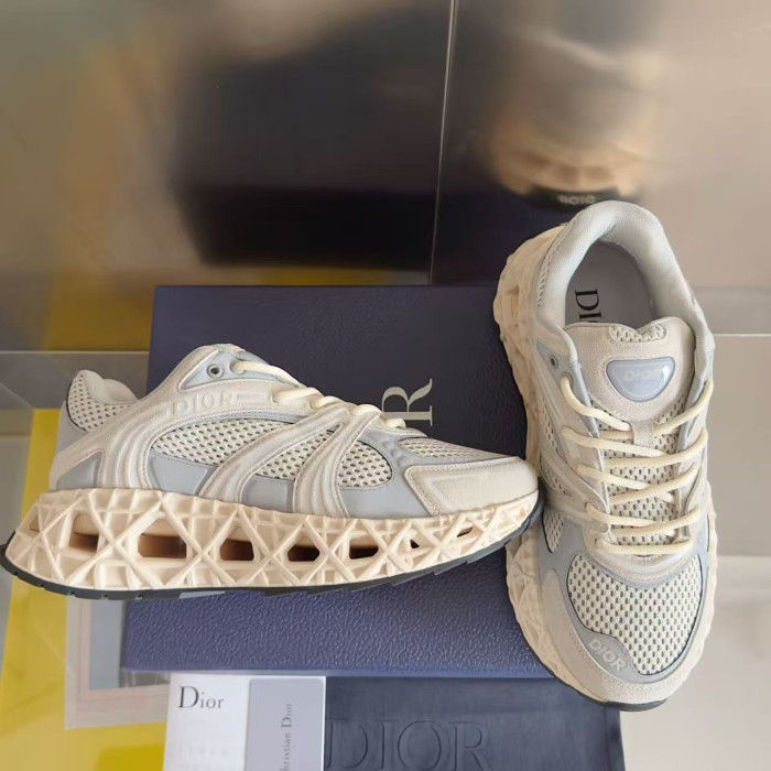 D10r x kaws b35 nxt drb35-002