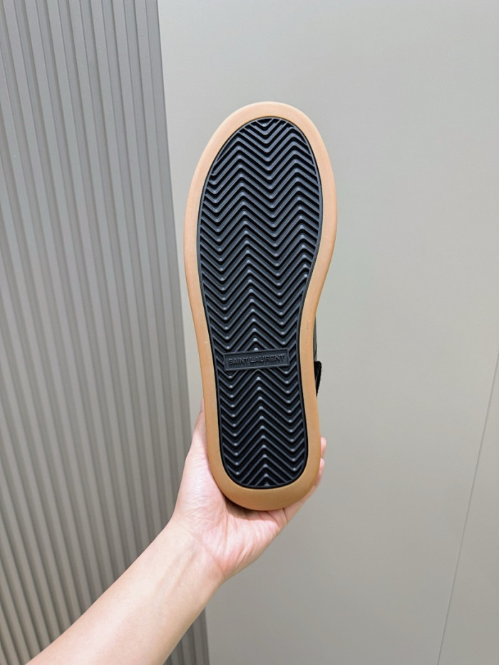 Y51​ sneakers Y51s-001