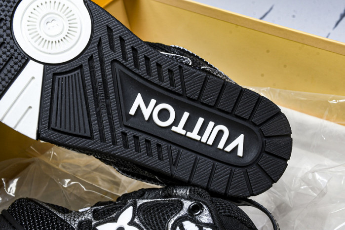 LOU VUIT SKATE LVSK-0025