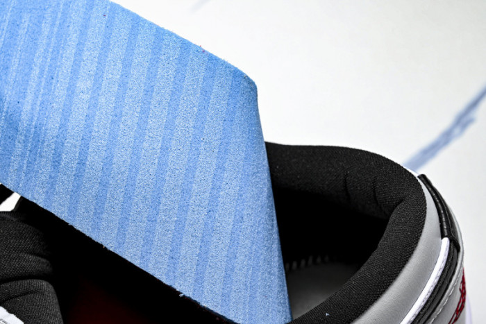 Air Jordan 1 Low Light Smoke Grey 553558-030