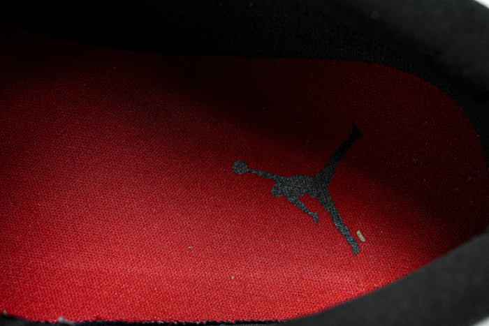 Air Jordan 1 Low Light Smoke Grey 553558-030