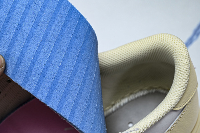 Air Jordan 1 Retro Low OG SP Travis Scott Shy Pink IQ7604-101