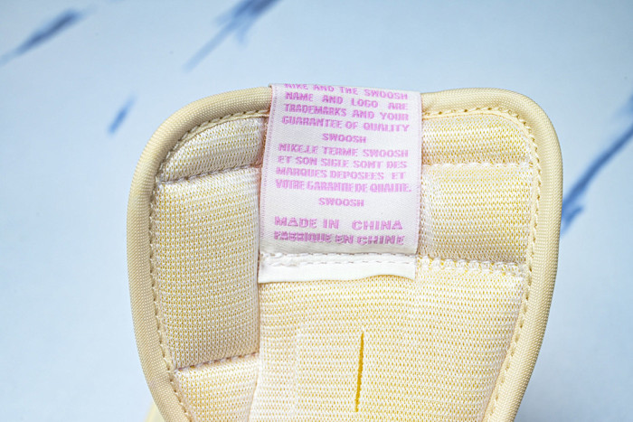 Air Jordan 1 Retro Low OG SP Travis Scott Shy Pink IQ7604-101