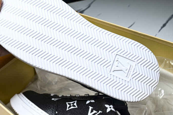 LOU VUIT RUN AWAY LVRA-013