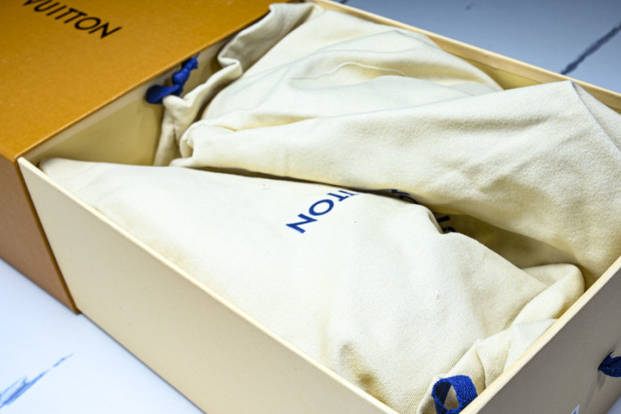 LOU VUIT RUN AWAY LVRA-013