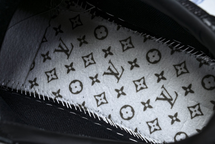 LOU VUIT RUN AWAY LVRA-013