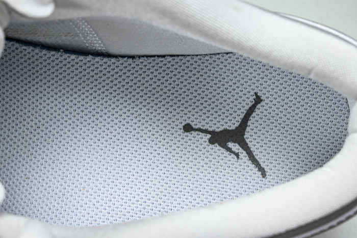 Air Jordan 1 Low DC0774-105