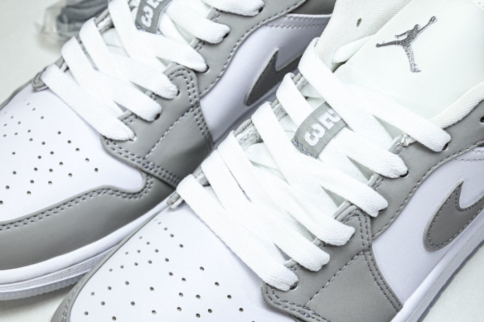 Air Jordan 1 Low DC0774-105