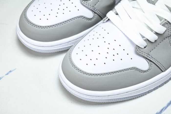 Air Jordan 1 Low DC0774-105