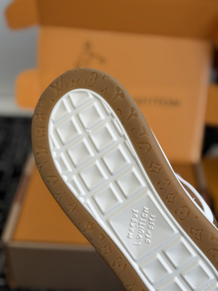 L*VT TILTED LVTTD-008