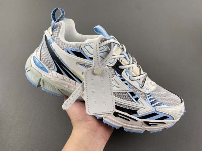 C/O​ SNEAKERS COS-012