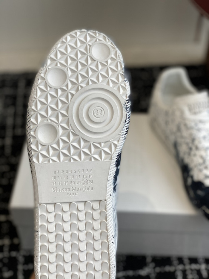 Ma*iso*n Mar*giela MAMA-075