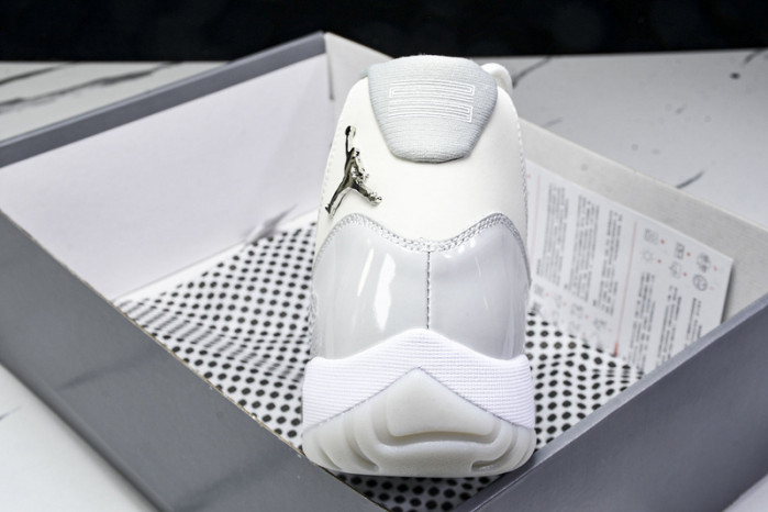 Air Jordan 11 "Grand Finale" AR0715-110
