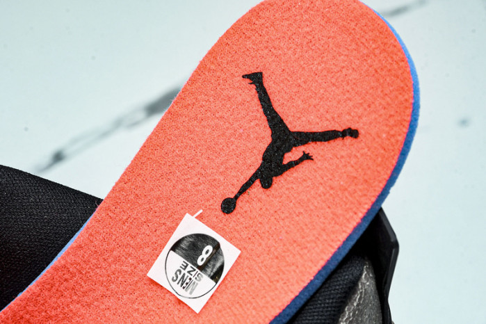 Jordan 4 Retro "Taupe Haze" DB0732-200