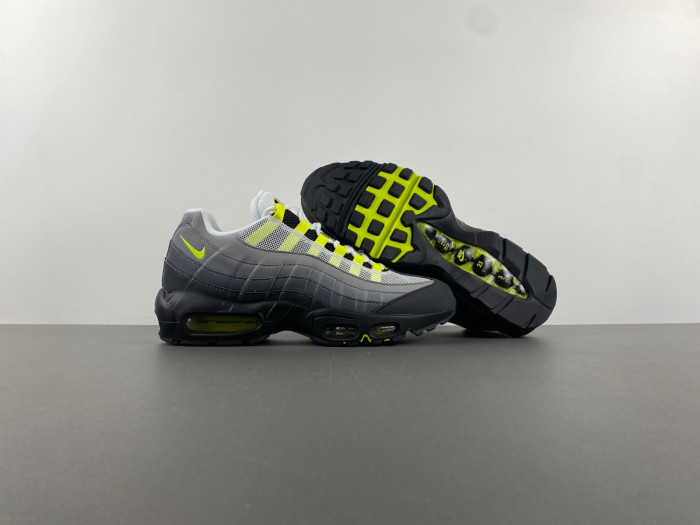 The Nike Air Max CT1689-001