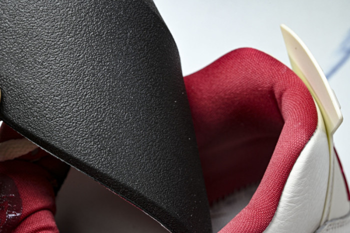 Air Jordan 4 “Sierra Red” HV0823-108