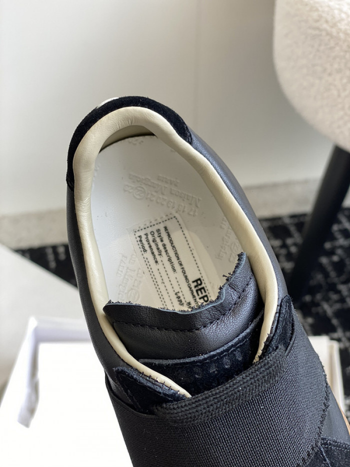 Ma*iso*n Mar*giela MAMA-054